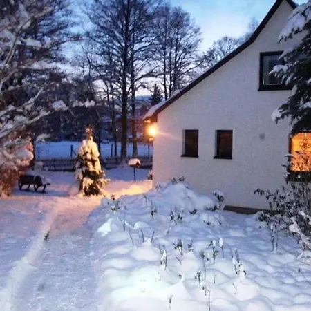 Comfortable Holiday In Near Horse Riding Ferienhaus Schlettau